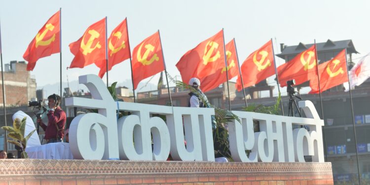 मनाङमा एमाले र राप्रपाका उम्मेदवारले फिर्ता लिए नाम, अब कांग्रेसका टेकबहादुर गुरुङसहित तीन जना मैदानमा ।