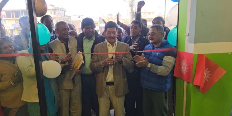 गोलबजारमा एमाले नगर कमिटी बैठक तथा पार्टी प्रवेश कार्यक्रम सम्पन्न, १०७ जना गरे एमालेमा प्रवेश