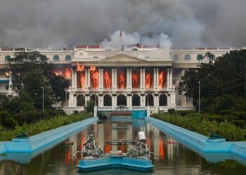प्रदर्शन हिंसात्मक बनाउन उक्साएको आरोपमा एक जना प्रहरी नियन्त्रणमा !