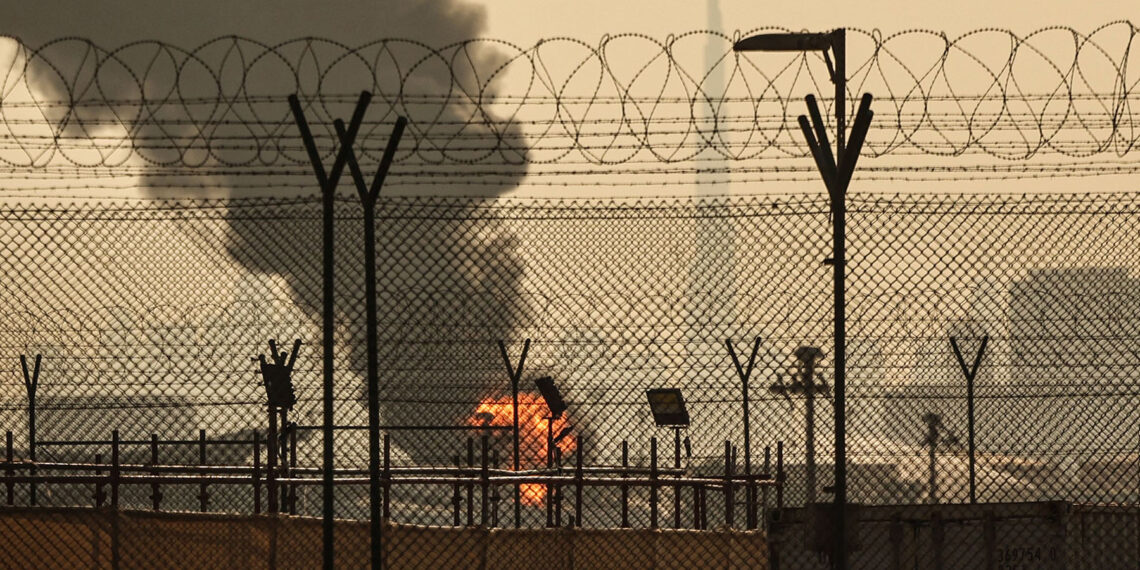 अमेरिका–इजरायल युद्धबीच इरानको तेल निर्यात जारी, विश्व बजारमा प्रभाव ।