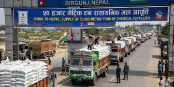 मल अभावबीच नेपाललाई भारतको राहत: ५० हजार मेट्रिक टन युरिया र डीएपी आउने