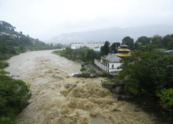 चोभार गल्छीमा पानीको बहाव बढ्यो
