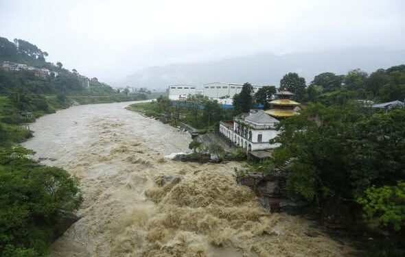 चोभार गल्छीमा पानीको बहाव बढ्यो