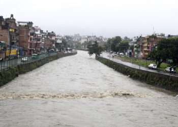 वर्षाका कारण काठमाडौं उपत्यकामा फोहर व्यवस्थापन प्रभावित