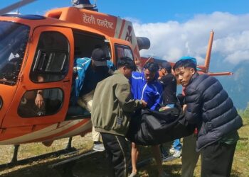 हिमपहिरोमा ज्यान गुमाएका विरेन्द्र गुरुङको शव गाउँ ल्याइयो