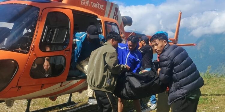 हिमपहिरोमा ज्यान गुमाएका विरेन्द्र गुरुङको शव गाउँ ल्याइयो
