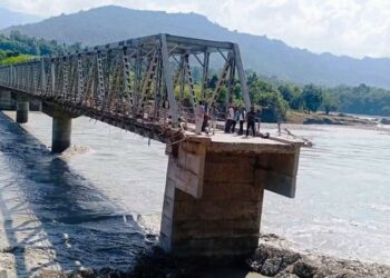 डेढगाउँ पुलको नवलपुरतर्फ सडक बन्यो, तनहुँतर्फ निर्माण नहुँदा यातायात प्रभावित