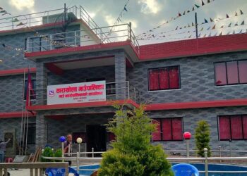 ताराखोलाका पहिरोपीडित तीन परिवारलाई एक/एक लाख राहत